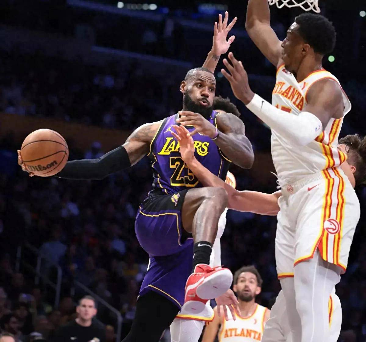 半岛体育官方网站入口-关于NBA常规赛：布朗克斯国王队大胜小牛队的信息